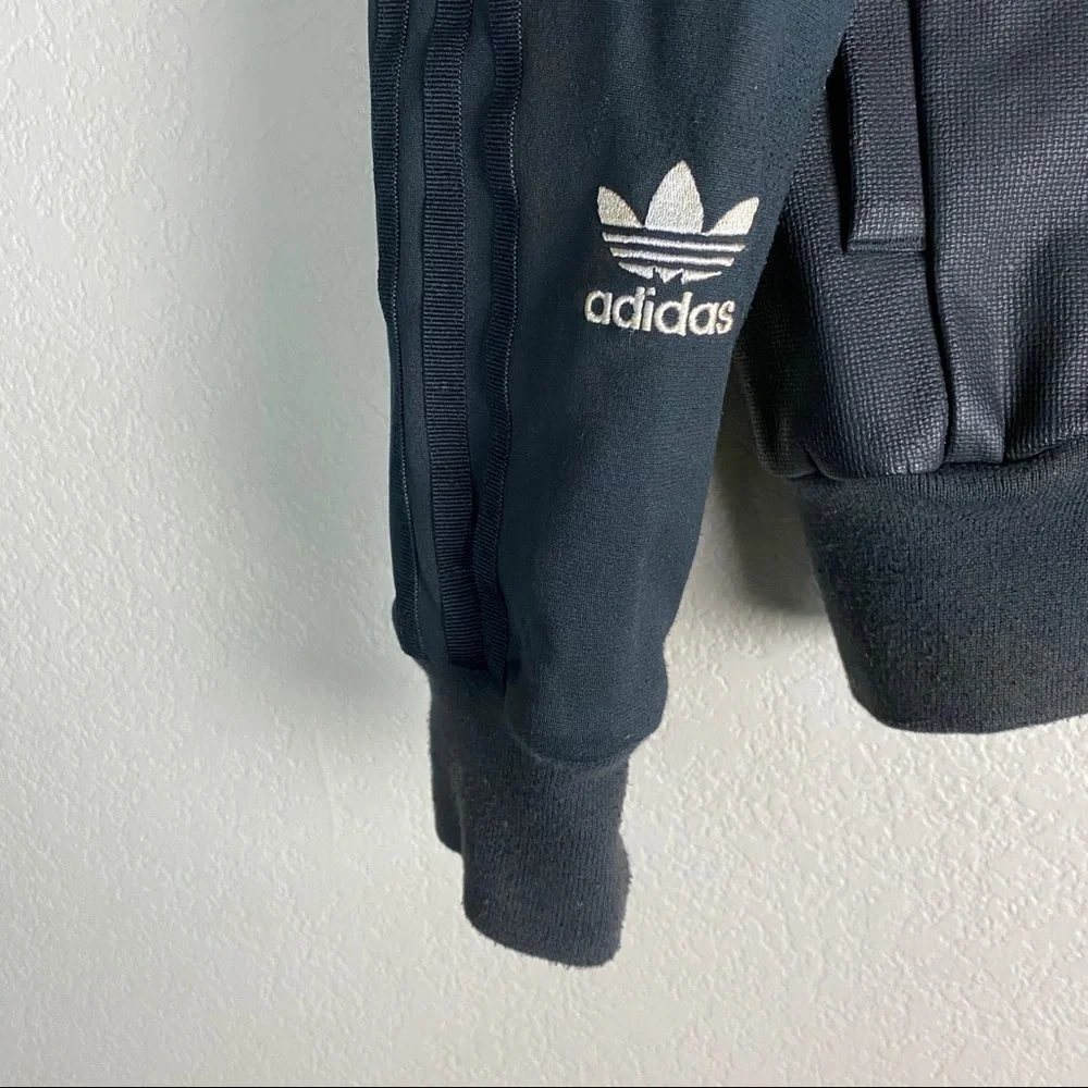 Vintage Adidas Crooked Tongues BK3 Adicolor Medium